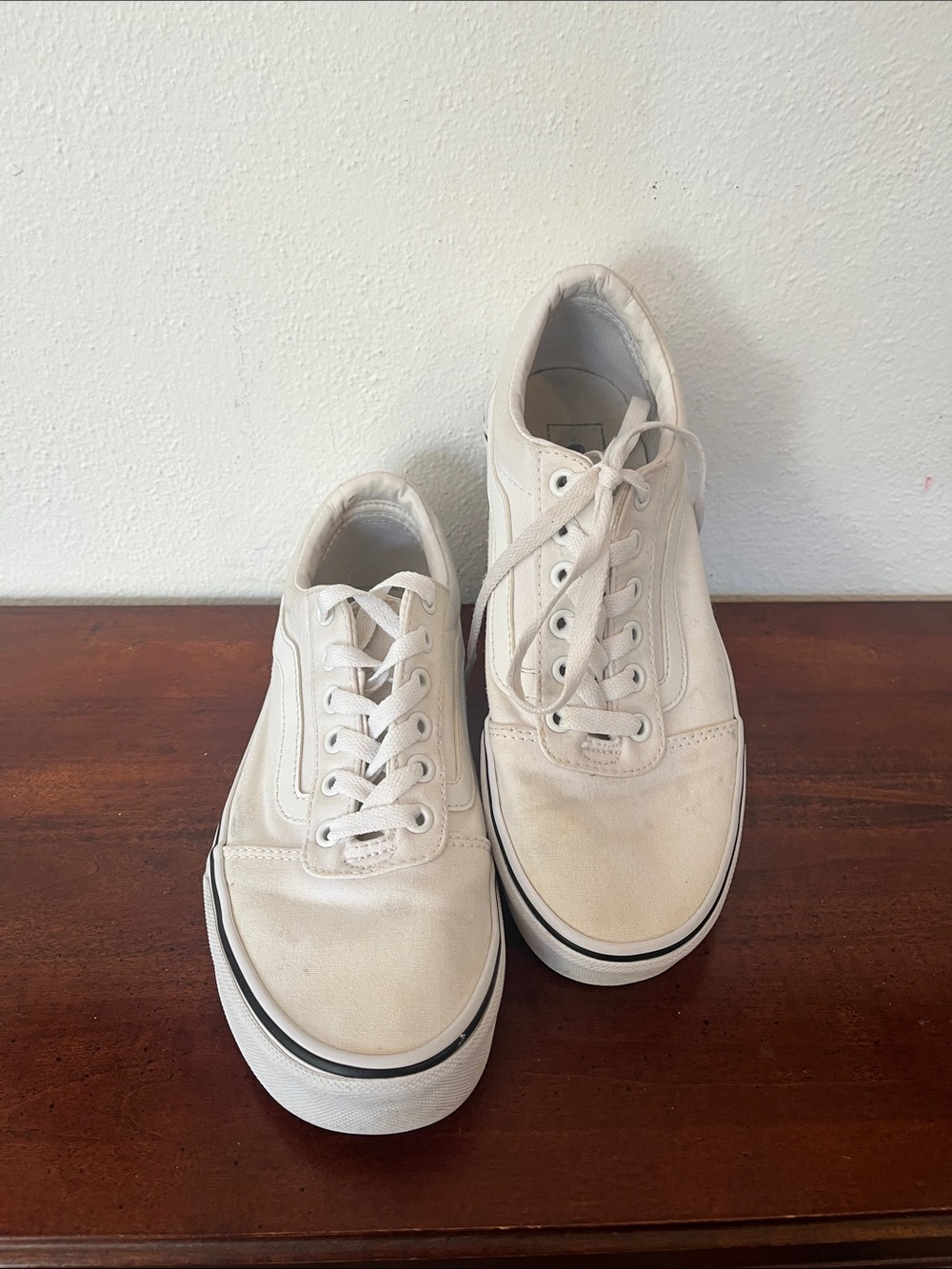 Vans White Old Skool Low Lace-up Sneakers Size 8